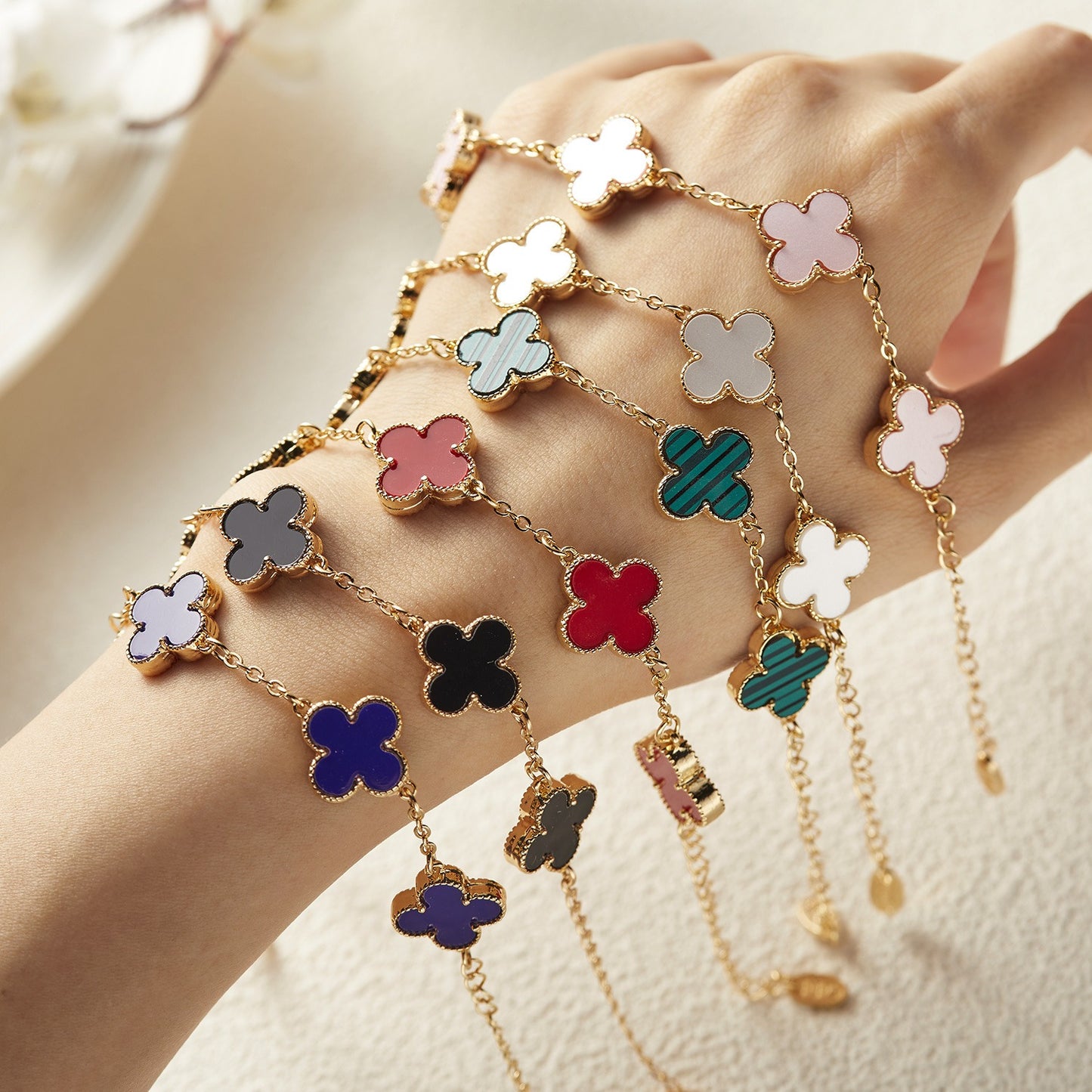 New Clover Bracelet Women's Minimalist Instagram Five Flower Fritillaria Good Luck Clover Versatile Bracelet